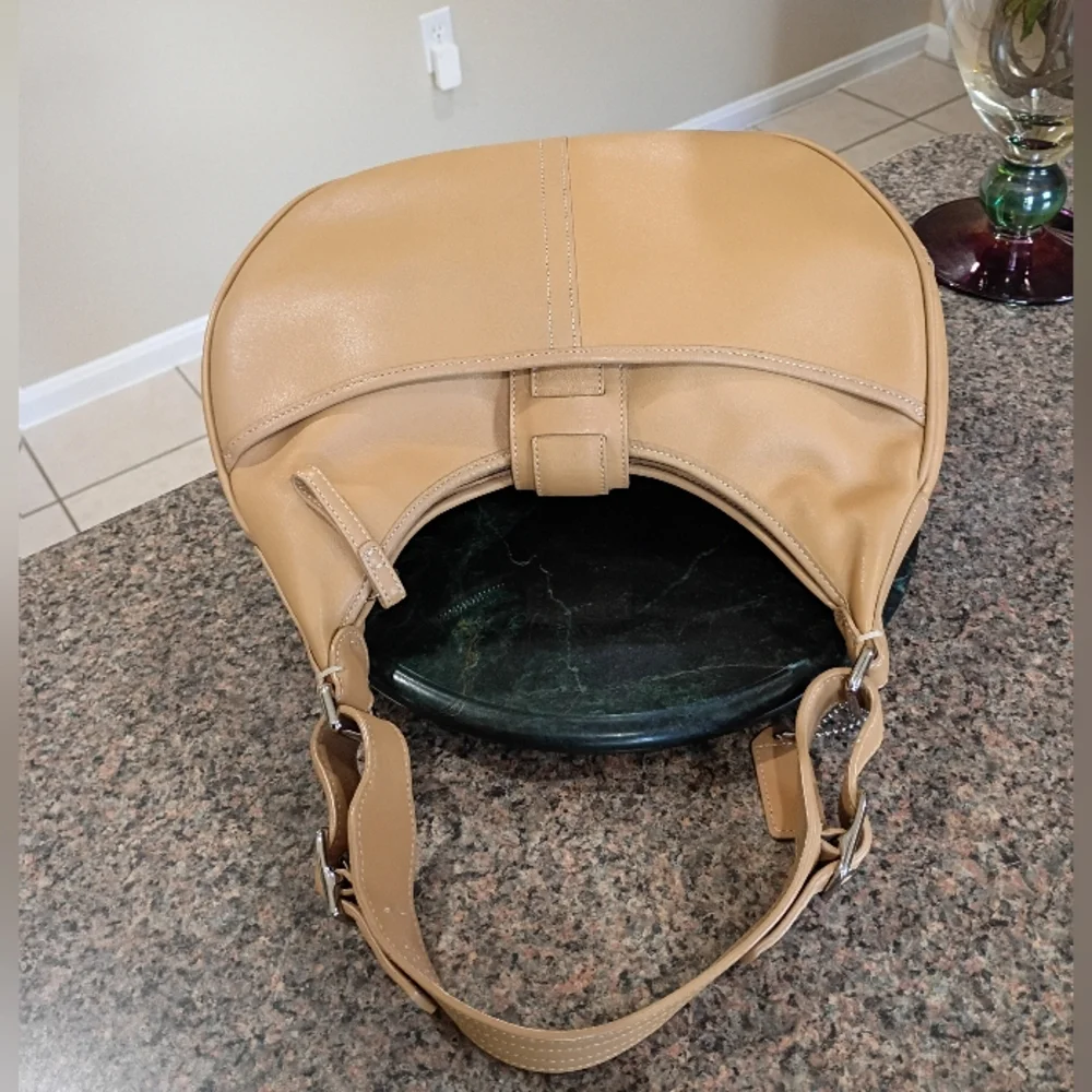 Coach Hampton Tan Camel Leather Zip Buckel Flap  Hobo Bag